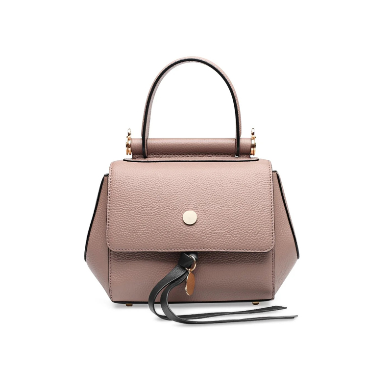 一到節日，是時候該表現的時候咯